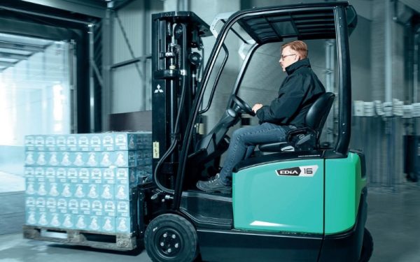 Electric Forklifts - Image 4