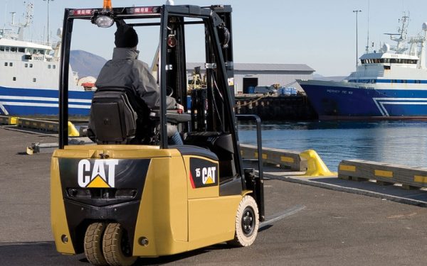 Electric Forklifts - Image 2