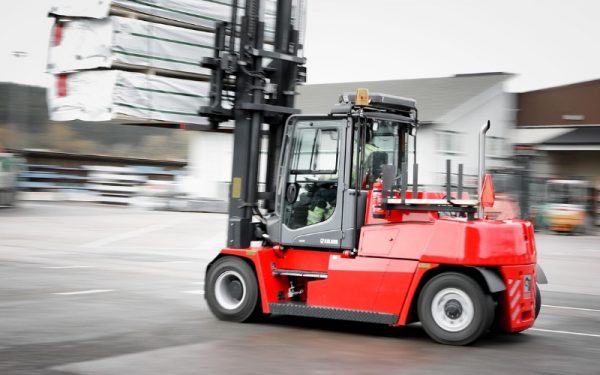 Heavy Duty Forklifts - Image 3