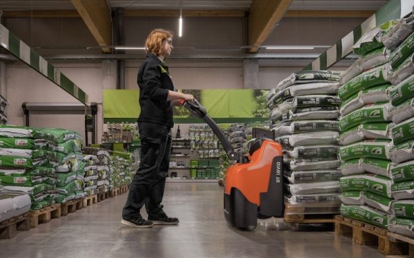 Powered Pallet Trucks on Find a Forklift (2)